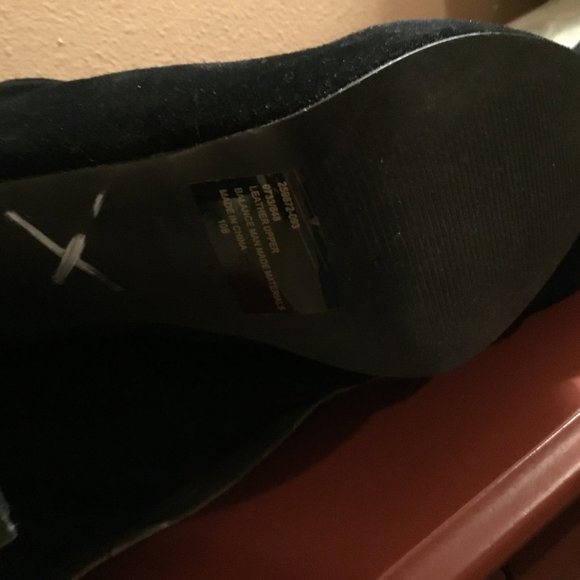 NEW Victoria's Secret/Colin Stuart black suede over-knee boots size 10 - Picture 3 of 3